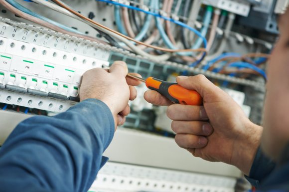 Mise aux normes de tableau électrique par artisan électricien à Pontarlier